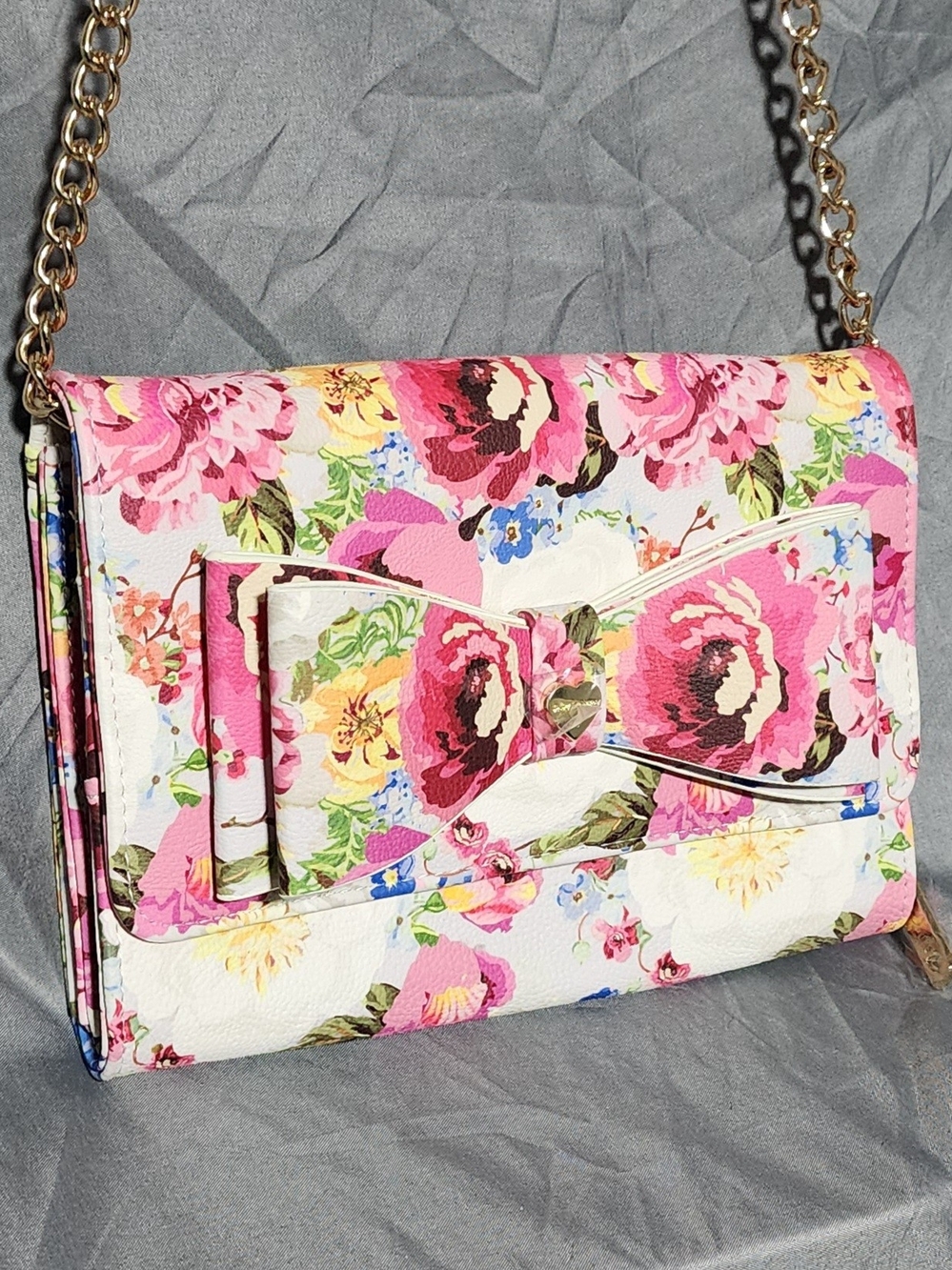 NWOT Betsey Johnson Dani Floral Print Crossbody Bag Purse W/ Built In Wallet